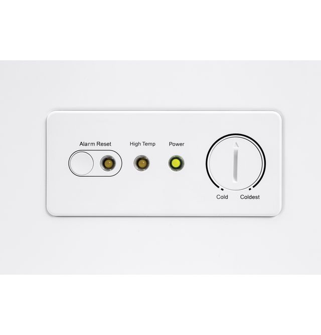 GE® 15.7 Cu. Ft. White Chest Freezer-8