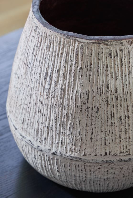 Signature Design by Ashley® Claymount Distressed Brown 10" Vase-2