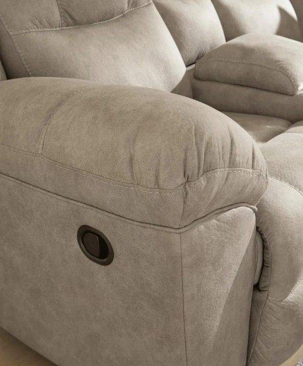 Signature Design by Ashley® Pearce-Pike 3-Piece Birch 119" Manual Reclining Modular Sectional with Console-2