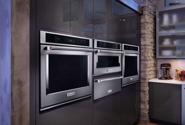 High-end built-in microwave installation High-end built-in microwave installation