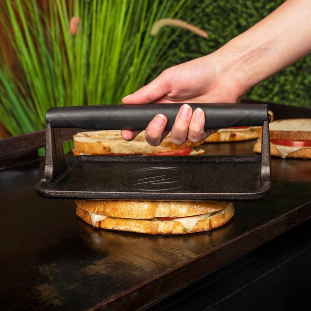 Blackstone® Medium Cast Iron Griddle Press-4