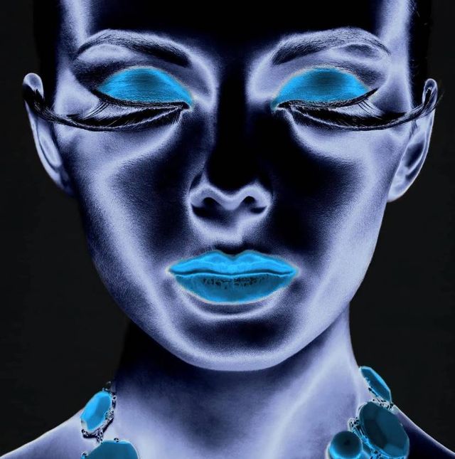 Classy Art Neon Lashes Wall Art-1