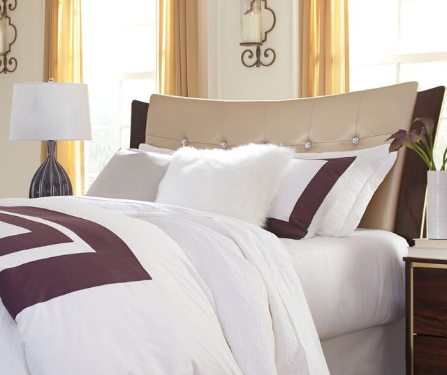 Signature Design by Ashley® Himena 4-Piece White Pillows-1