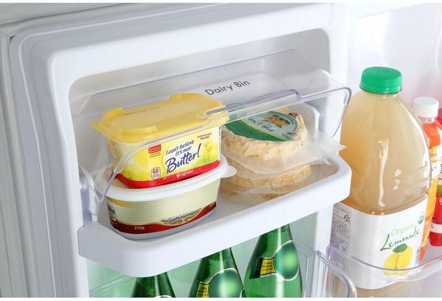 Crosley® 30 in. 18.3 Cu. Ft. Stainless Look Top Freezer Refrigerator-6
