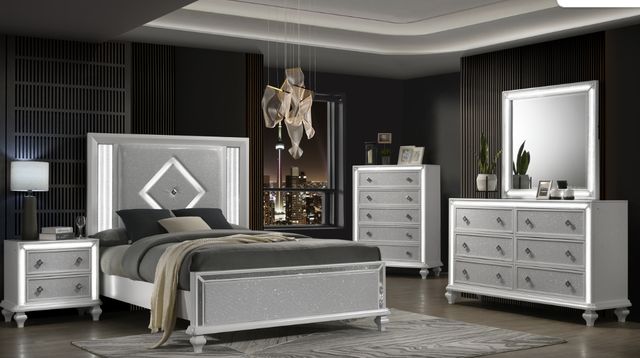 New Classic® Home Furnishings Stardust White California King Panel Bed-1