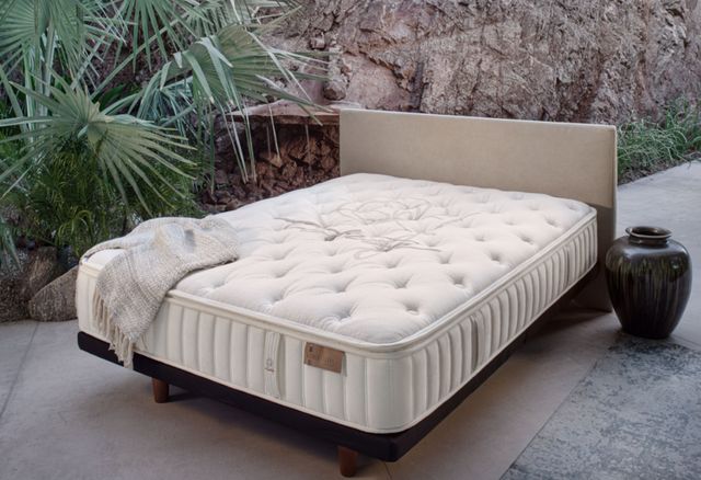 King Koil® Natural Copper Lily 14" Latex Plush Euro Top Full Mattress-3