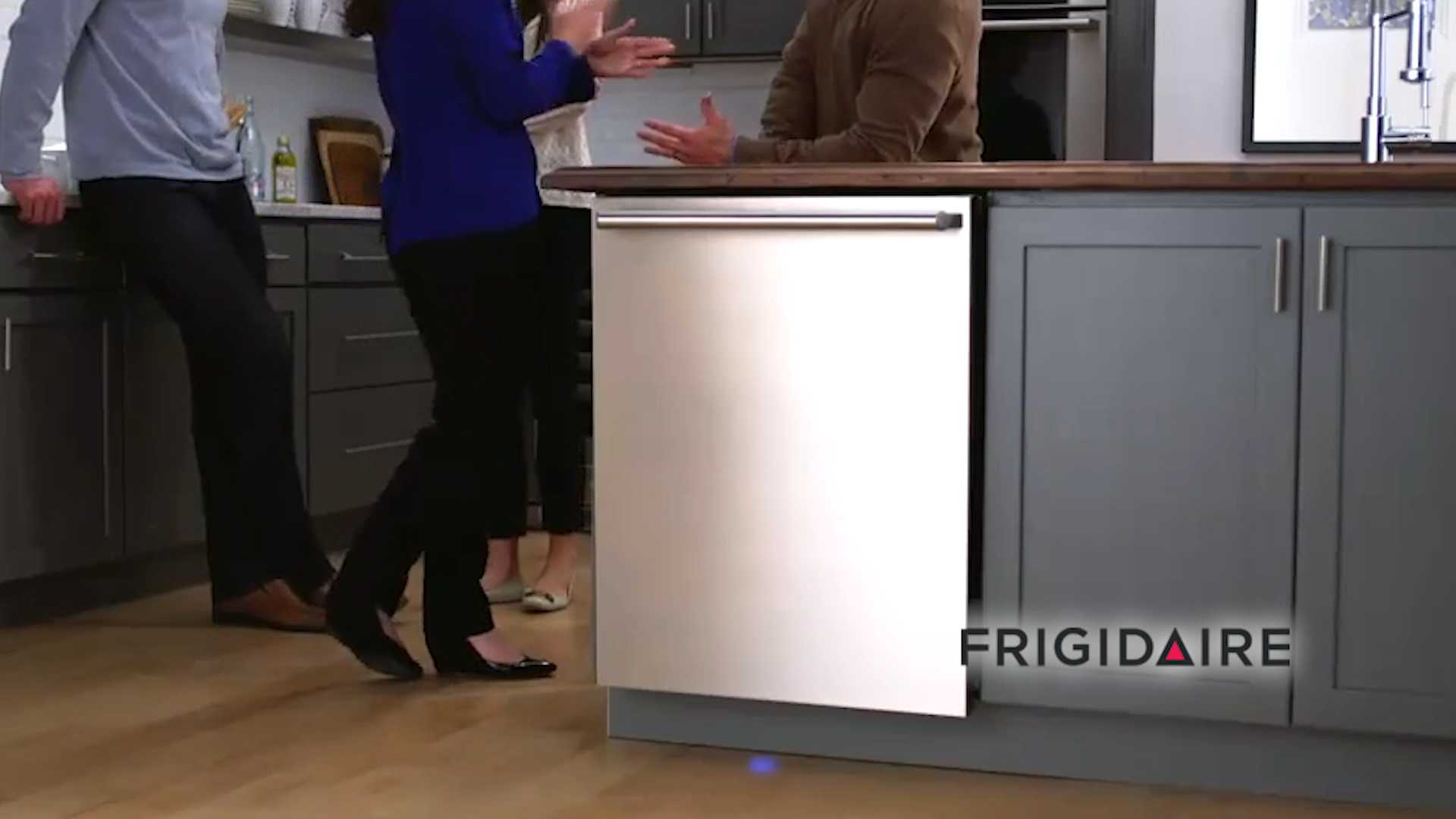 96cbacba-03bc-4b9d-b653-76bef1a10f92.mp4