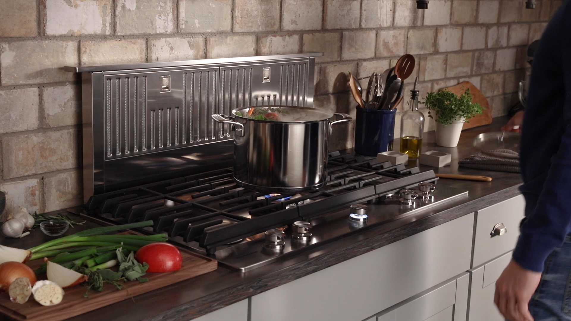 p191584kc-036v-13-5-inch-rising-vent.mp4