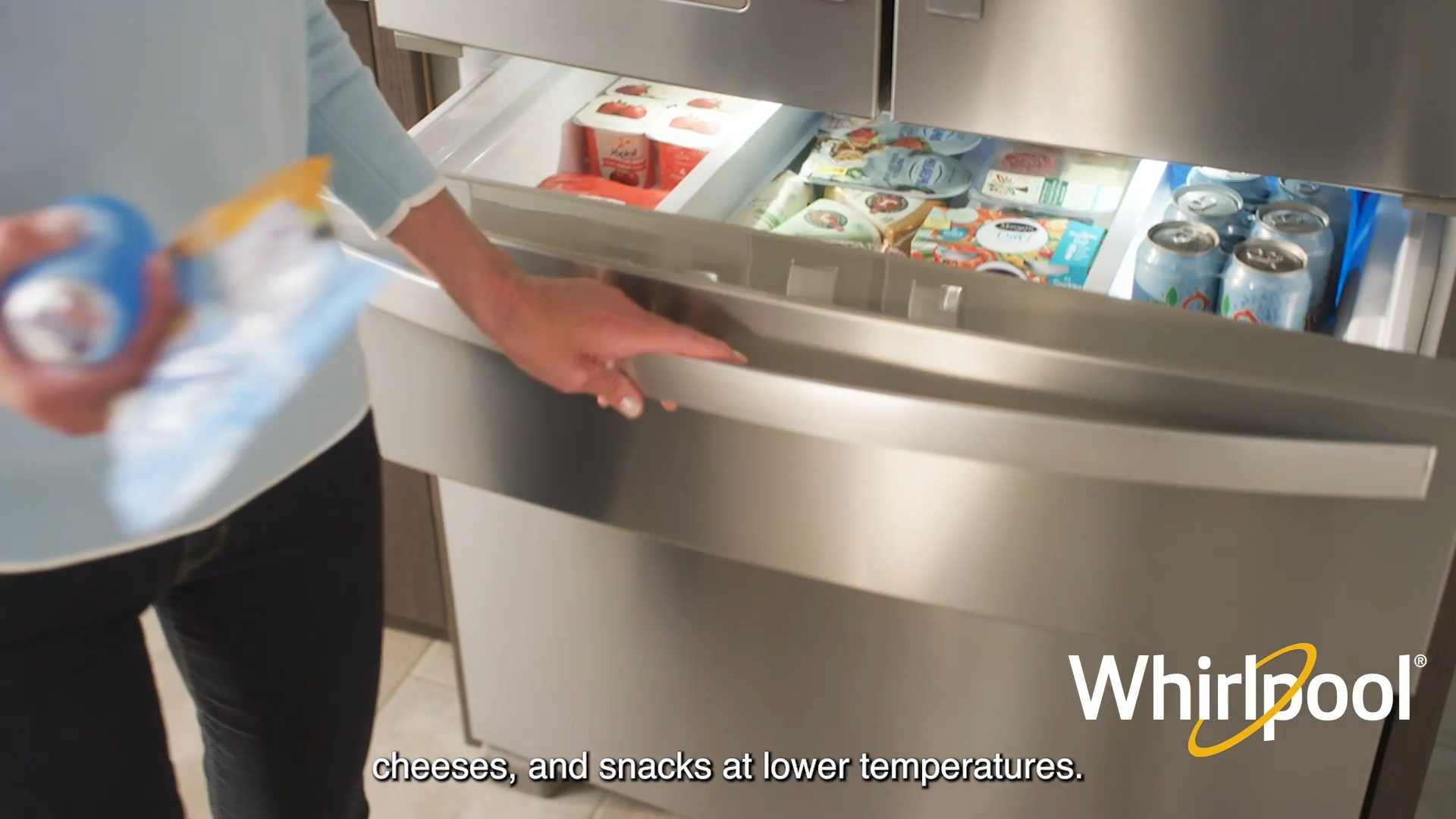 WHIRLPOOL_REFRIGERATORS_.FRENCH DOOR WITH REFRIGERATED EXTERIOR DRAWER_CC.mp4