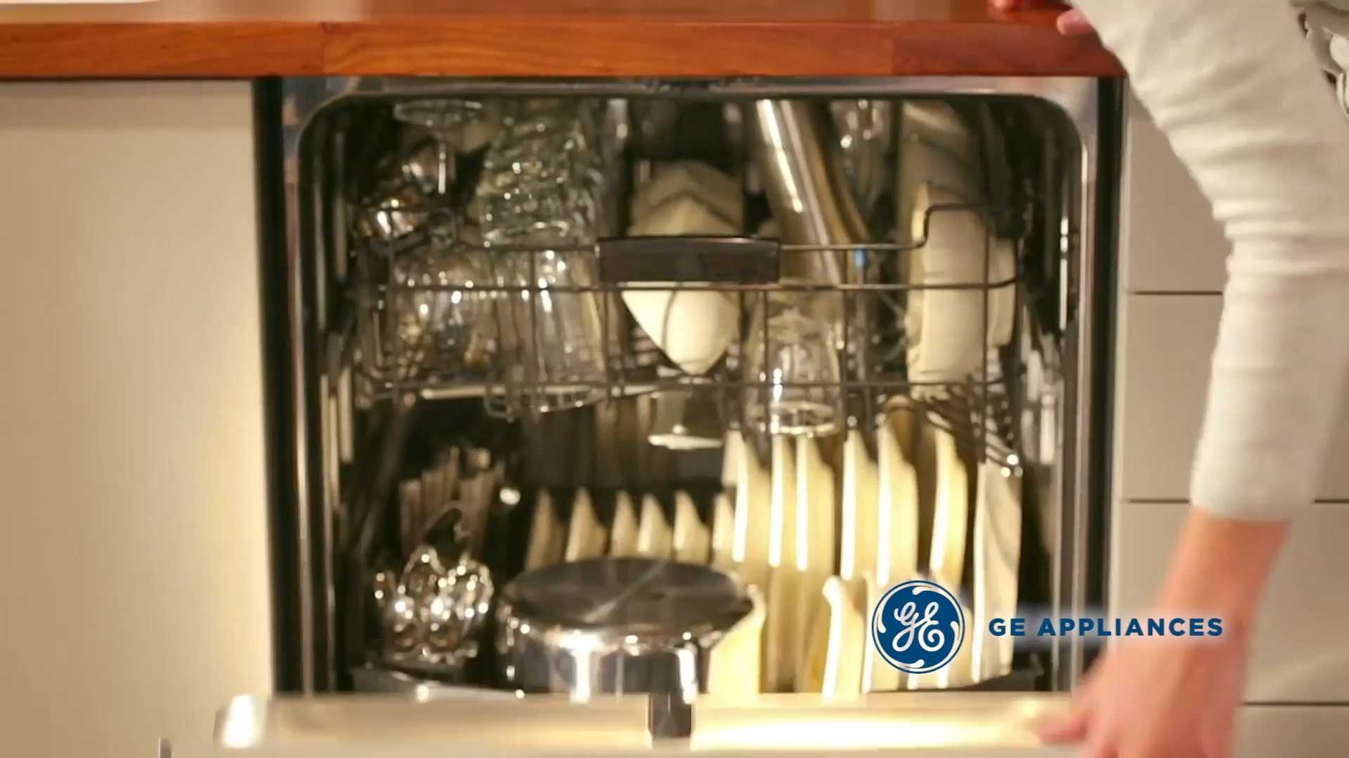 GE Dishwashers Twin Turbo Dry Boost CC.mp4
