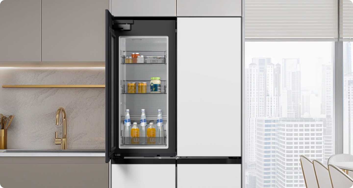 Bespoke 22 cu. ft. Counter Depth 4-Door French Door Refrigerator with Zero Clearance Fit & Food Showcase Door