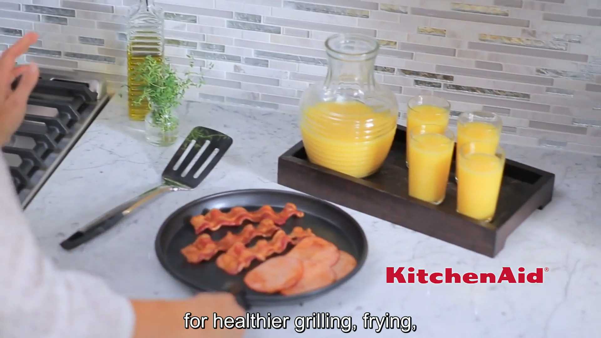 ecc32fcb-39fe-445c-bae2-b73af811384a.mp4