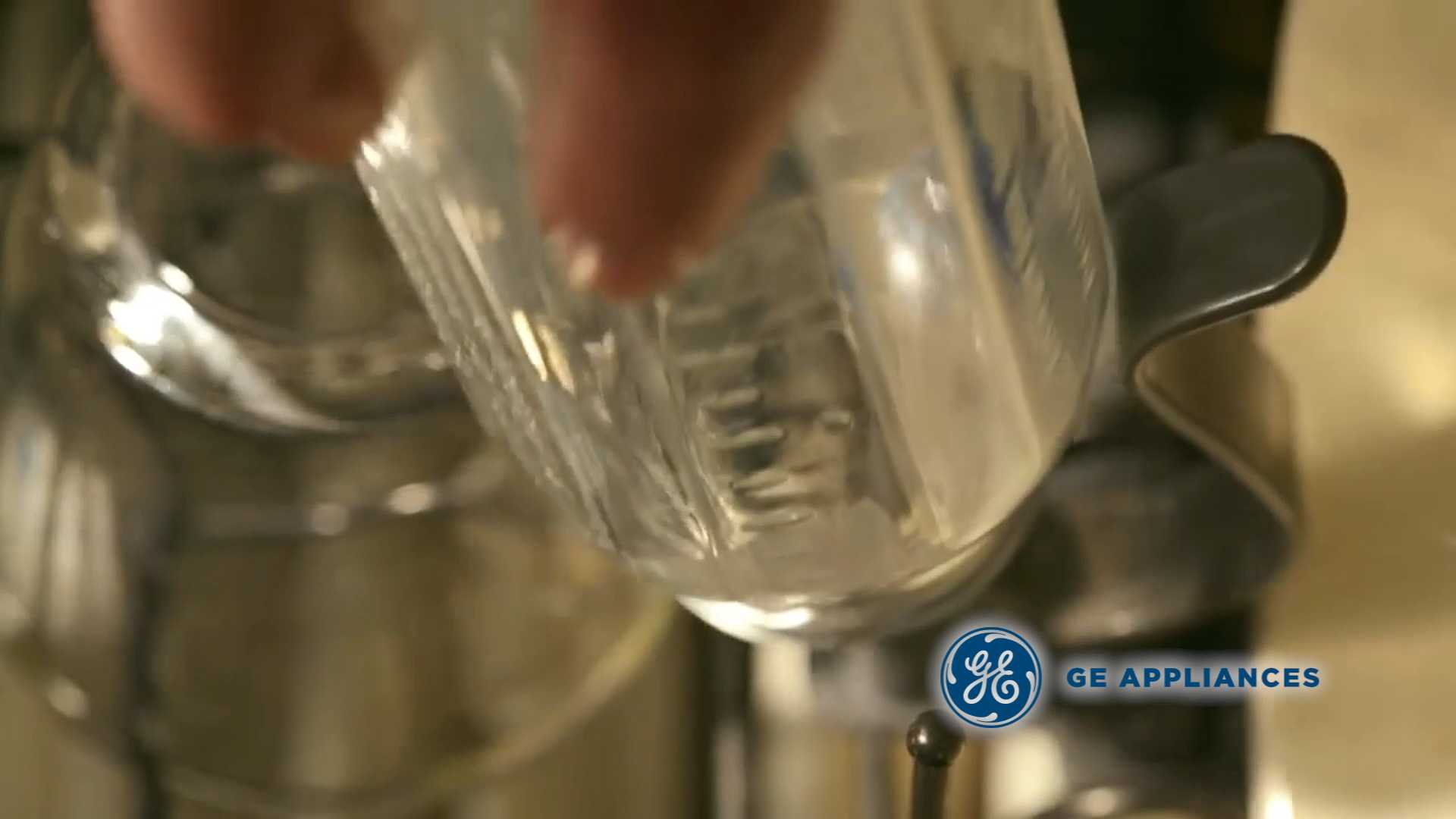 81ca0662-36c3-4dda-9874-54e8a95445db.mp4