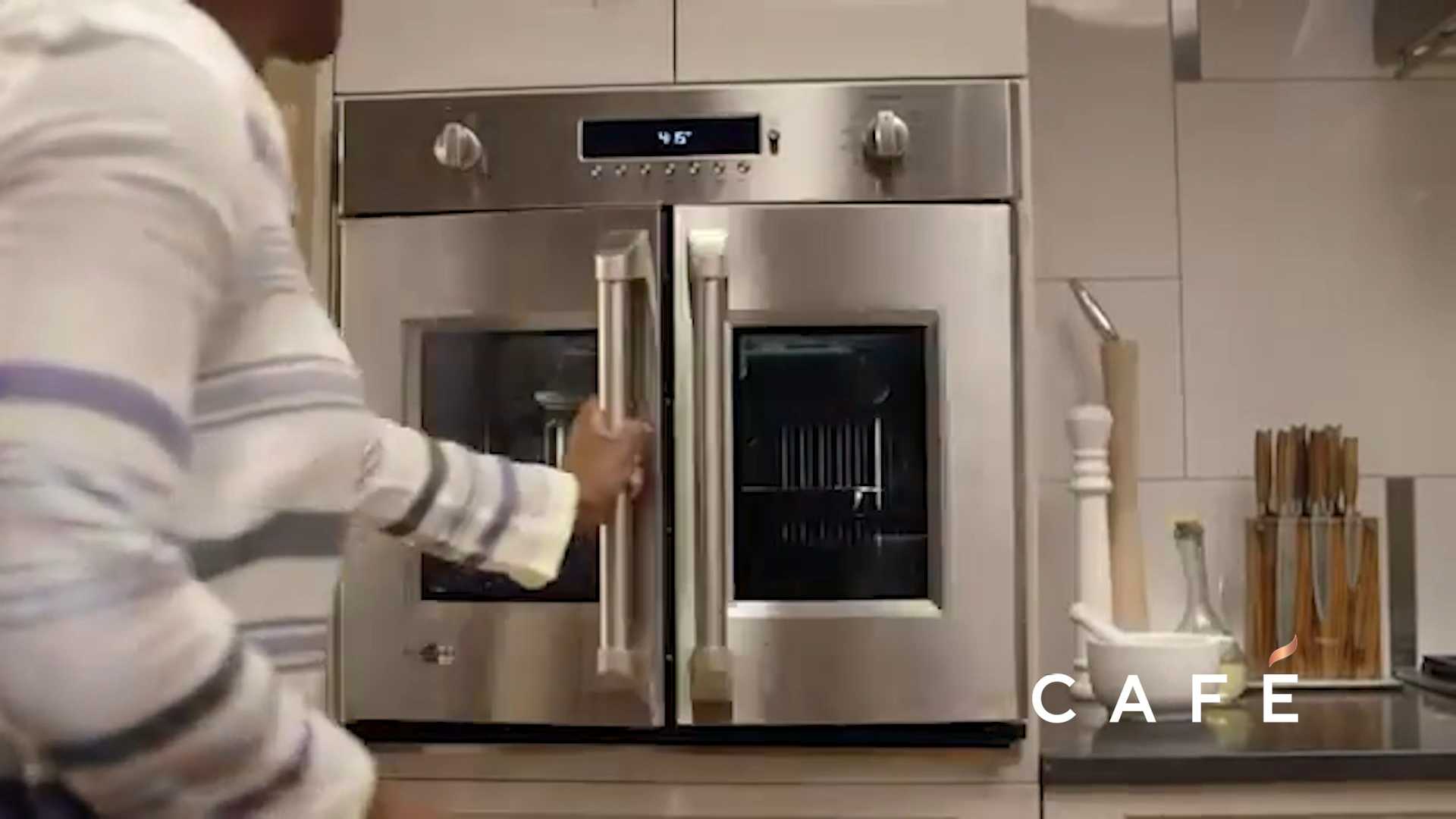 0c8b55f1-b4c7-4014-9abb-eedcb2ae3e4e.mp4