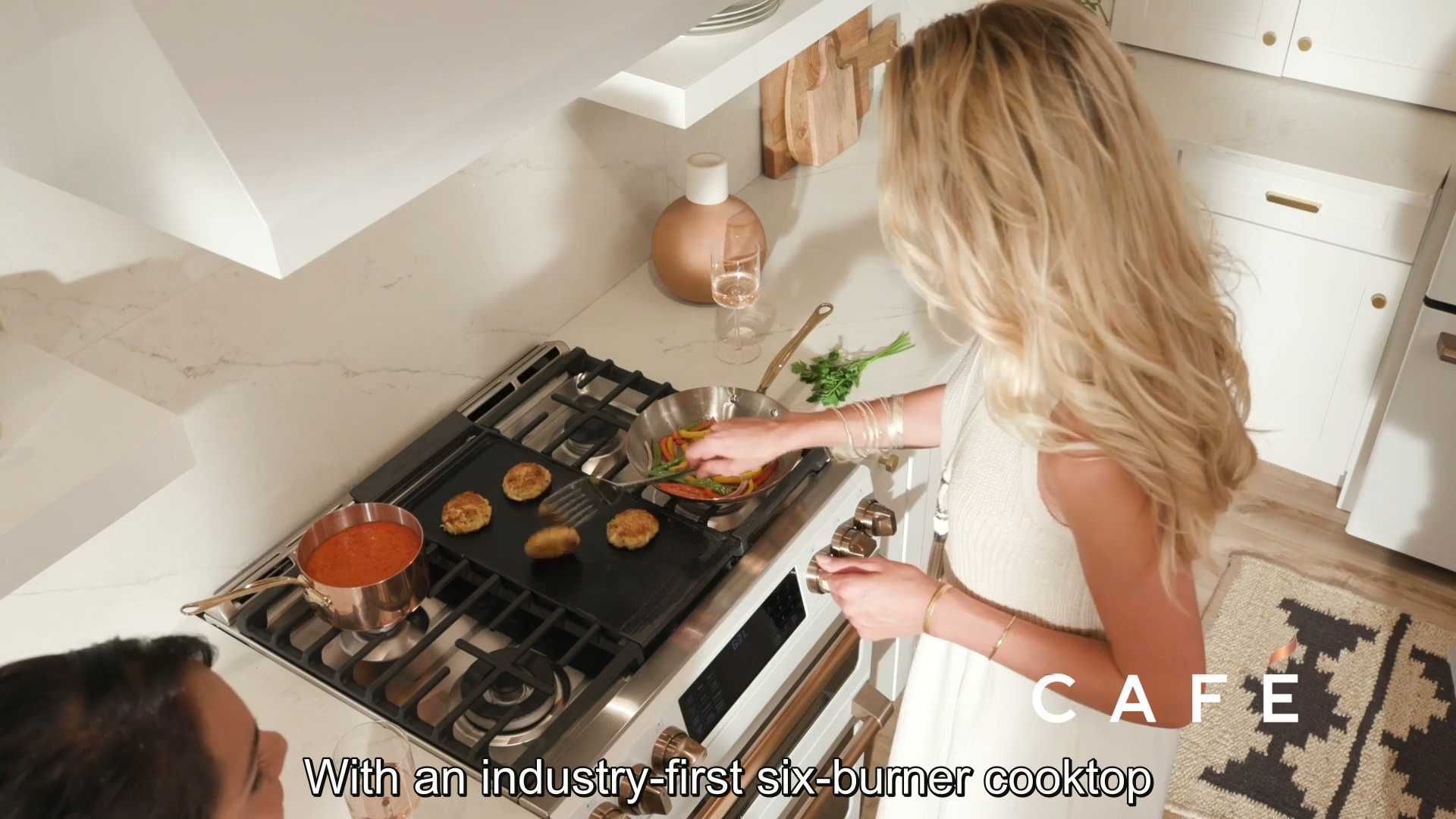 GE Cafe Ranges Six Burner Cooktop 6 Burner CC(1).mp4